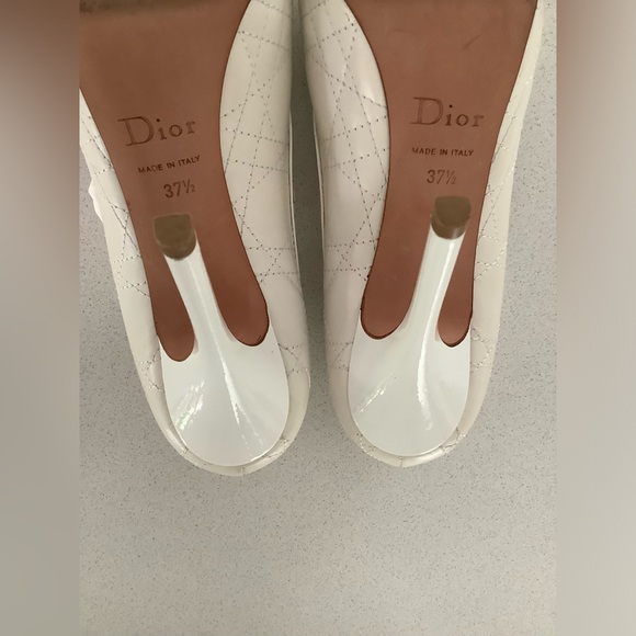 Christian Dior Buckle Pump - Picture 6 of 7